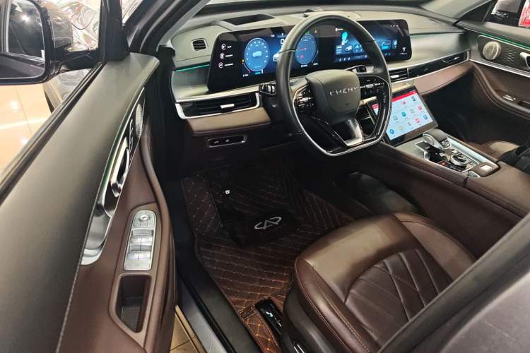 Used Chery Tiggo 8 PRO 2024 Champion Edition 290T Two-Wheel Drive Peak Version 7 Seats
