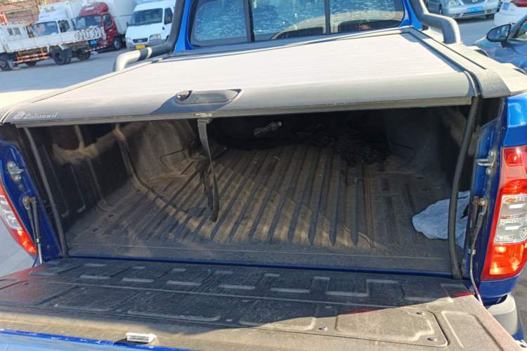 Used SAIC MAXUS T60 2017 2.0T Gasoline Automatic 4x4 High-Ride Elite Standard Cabin
