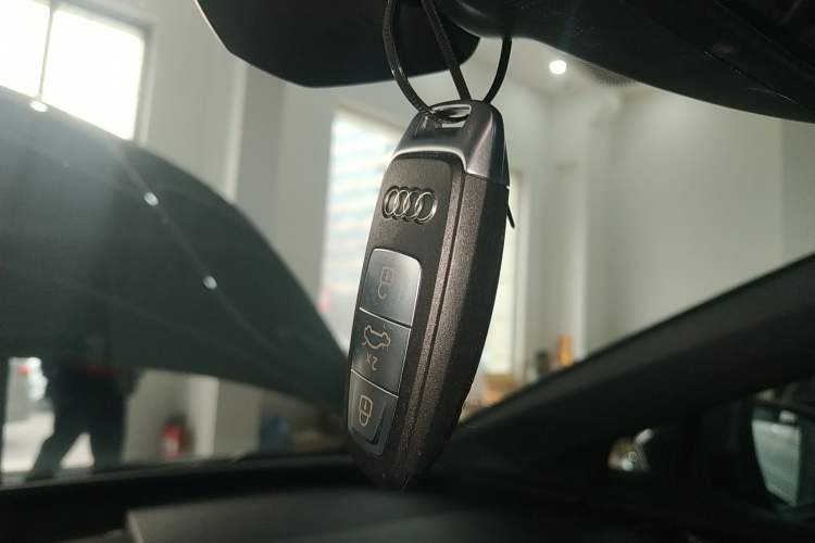 Used Audi Q4 e-tron 2022 50 e-tron quattro Visionary Edition
