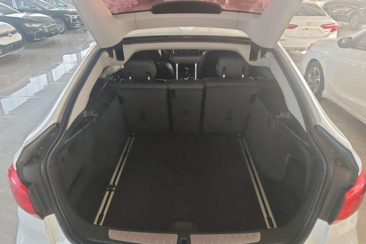 Used BMW 3 Series GT 2018 320i Sport Edition
