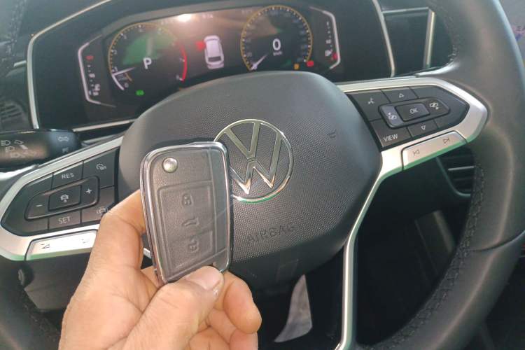 Used Volkswagen Tiguan L 2024 300TSI Automatic Two-Wheel Drive Smart Edition