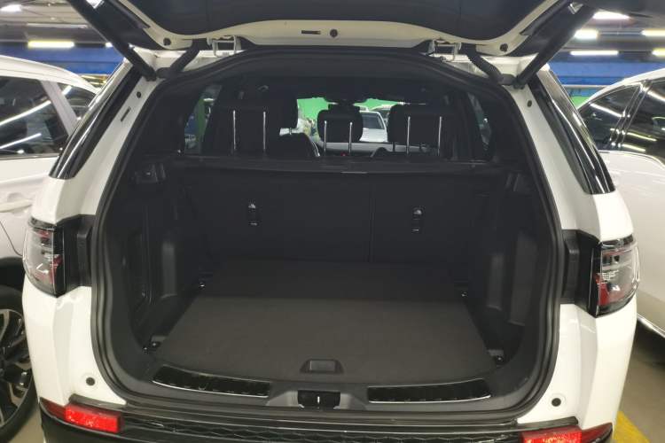 Used Land Rover Discovery Sport 2022 Revised Version 249 PS R-Dynamic S Performance Edition 5 Seats