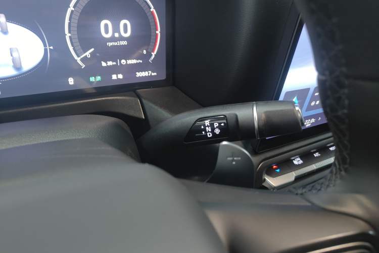 Used Tank 300 New Energy 2025 Hi4-T
