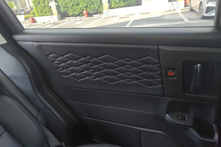 Used Honda Elysion 2022 2.0L eHEV Luxury First Edition