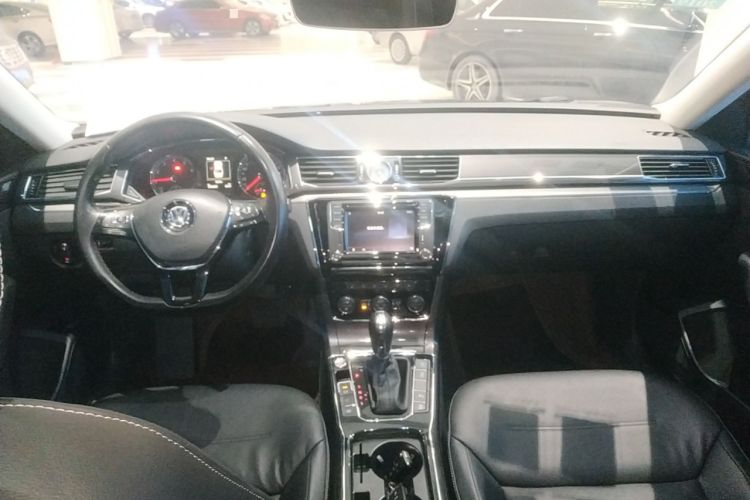 Used Volkswagen Passat 2017 330TSI DSG Prestige Edition
