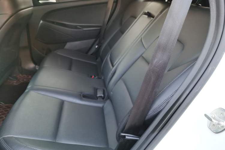 Used Hyundai Tucson 2015 1.6T Dual-Clutch Two-Wheel-Drive Smart Model
