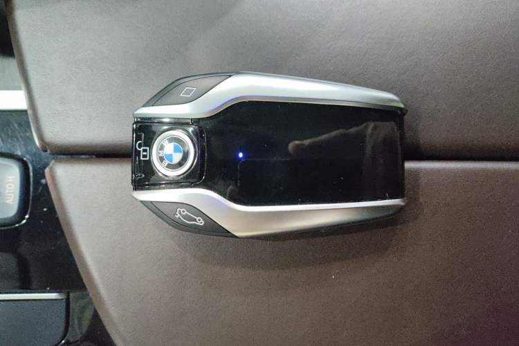 Used BMW 5 Series New Energy 2020 Mileage Upgrade Version 530Le Luxury Package
