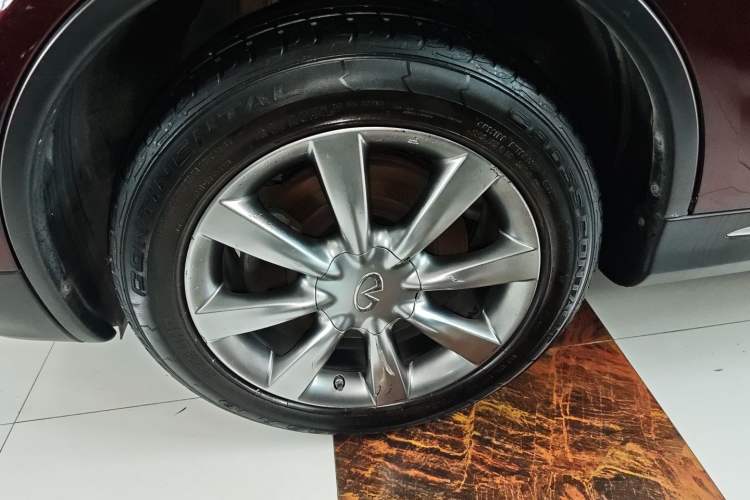 Used Infiniti QX50 2015 2.5L Comfort Edition
