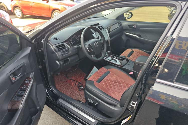 Used Toyota Camry 2015 2.0G Premier Edition
