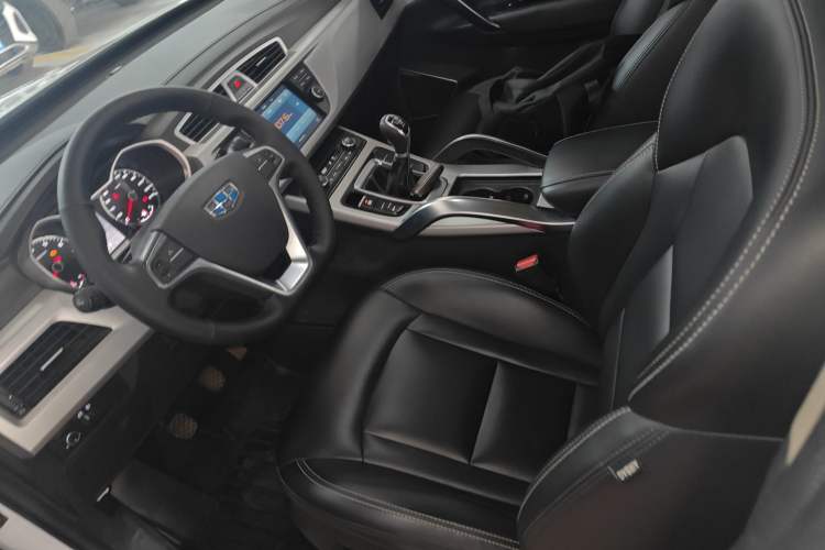 Used Geely Auto Emgrand X7 Sport 2016 2.0L Manual ZhiShang Version
