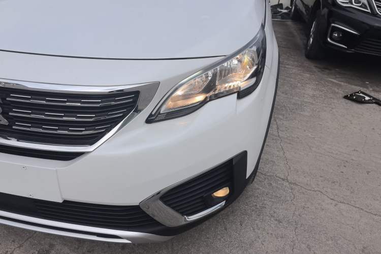 Used Peugeot 5008 2017 380THP 5-Seater Elite Edition
