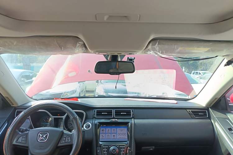 Used JMC Yusheng S330 2016 1.5L GTDi Automatic Two-Wheel Drive Fashion Edition
