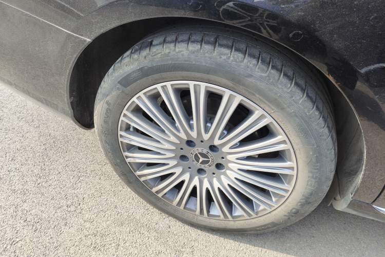 Used Mercedes-Benz E-Class 2021 Restyled E 300 L Luxury Edition
