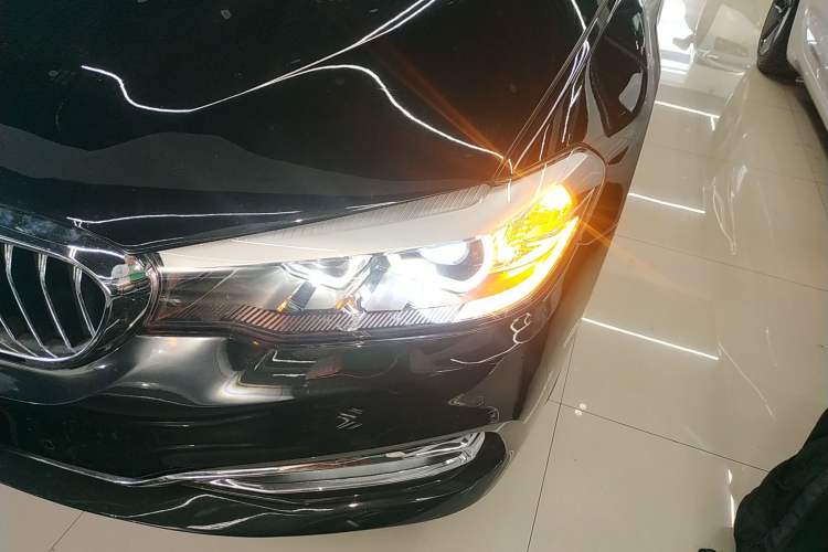 Used BMW 5 Series 2019 525Li Luxury Package
