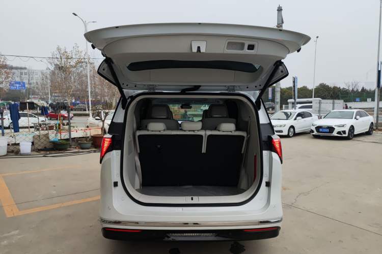 Used Buick GL8 New Energy 2024 Lu Zun Luxury Edition 7-Seater
