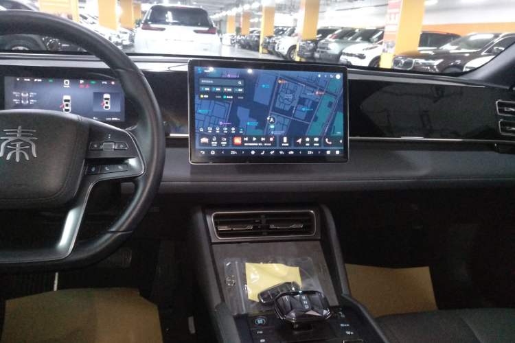 Used BYD Qin L 2025 DM-i Smart Drive 120KM Superior Model
