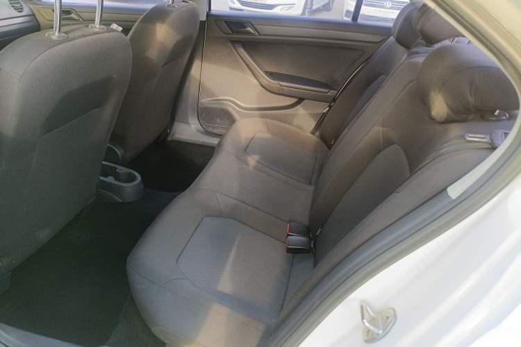 Used Volkswagen Jetta 2015 Value Edition 1.6L Automatic Fashion Version
