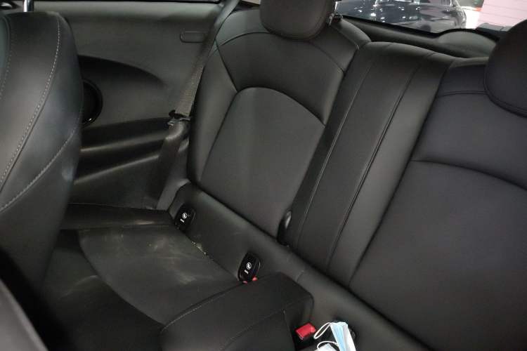 Used  MINI 2021 2.0T COOPER S Classic Edition
