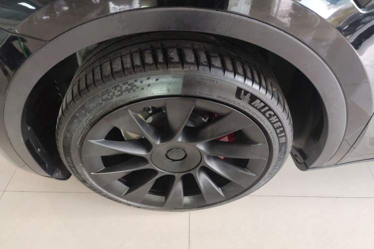 Used Tesla Model Y 2022 Rear-Wheel-Drive Version