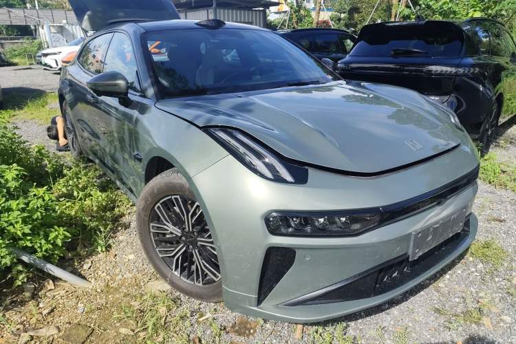 Used Zeekr 001 2025 WE Edition 100 kWh Rear-Wheel Drive
