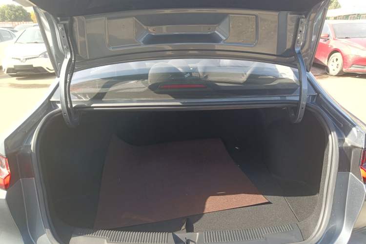 Used Roewe i5 2023 1.5L CVT Luxury Edition
