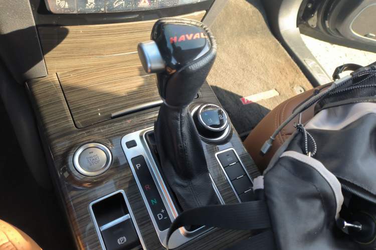 Used Haval H9 2015 2.0T Four-Wheel Drive Luxury 7-Seater
