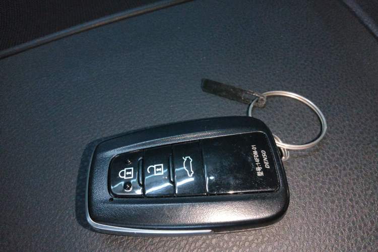 Used Toyota Avalon 2023 2.0L Premium Edition
