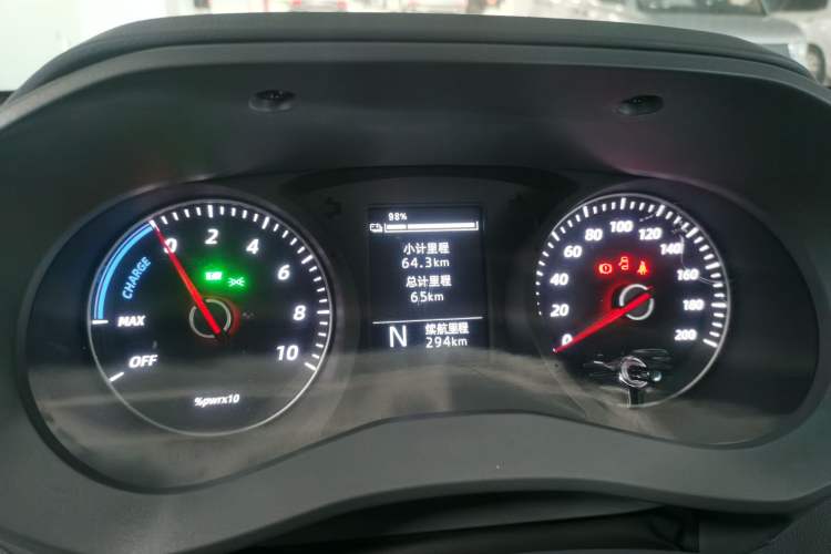 Used Wuling Yangguang 2024 300KM Comfort Version Passenger Van 75kW
