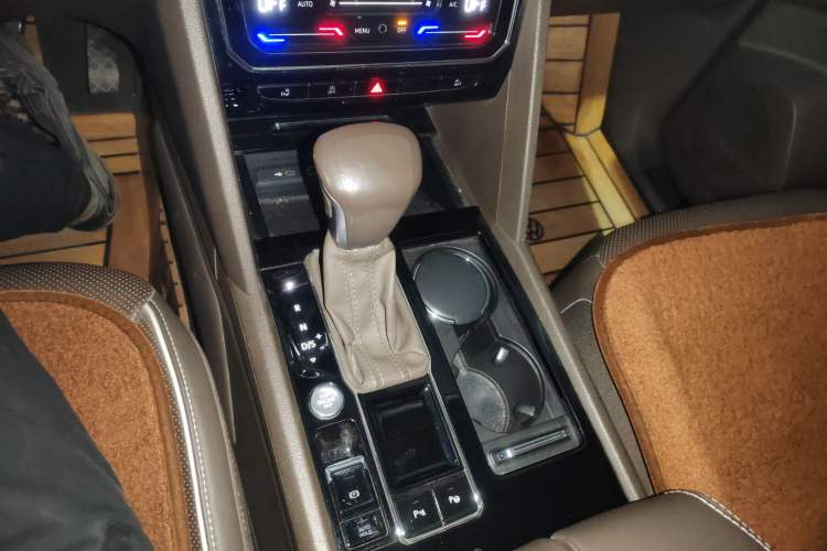 Used Volkswagen Viloran 2020 380TSI Prestige Edition
