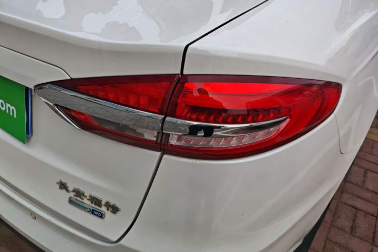 Used Ford Mondeo 2018 EcoBoost 180 Smart Control Fashion Model China V Standard
