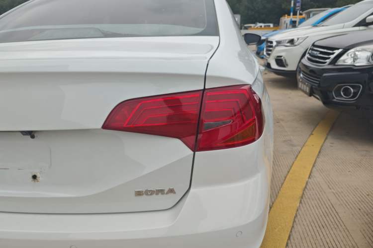 Used Volkswagen Bora 2016 1.6L Automatic Comfort Model
