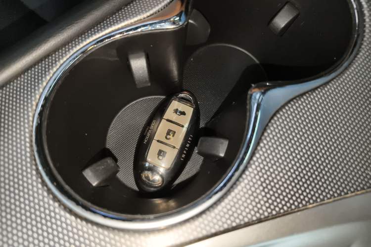 Used Infiniti Q50L 2015 2.0T Enjoyment Edition
