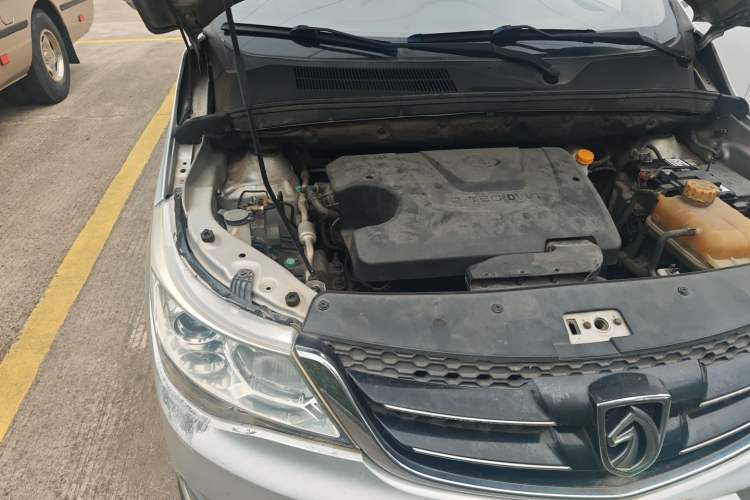 Used Baojun 730 2016 1.5L Manual Comfort Version 7 Seats China V Emission Standard