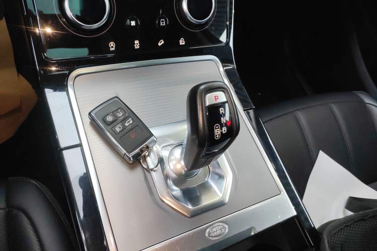 Used Land Rover Range Rover Evoque 2020 249 PS Youth Edition
