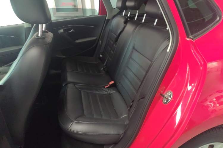 Used Volkswagen Polo 2014 1.6L Automatic Luxury Edition
