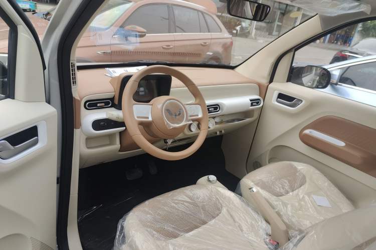 Used Wuling Hongguang MINIEV 2024 3rd Generation 215km Youth Edition
