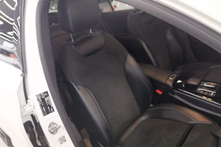 Used Mercedes-Benz A-Class 2022 Revised Version A 200 L Sport Sedan Fashionable Style
