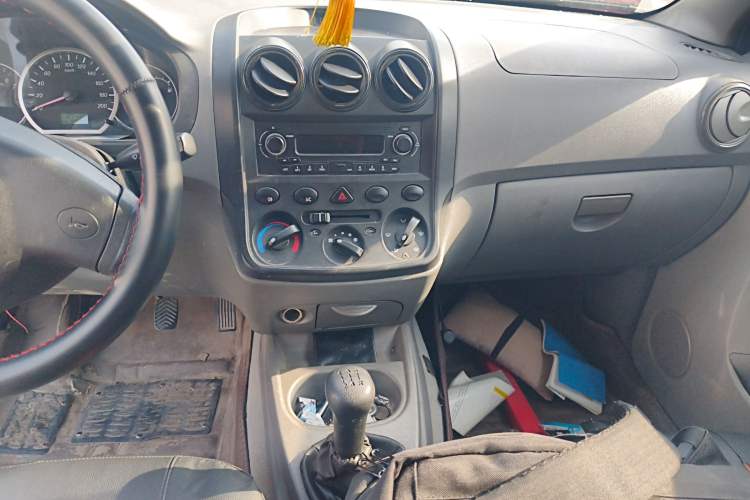 Used Wuling Hongguang 2013 1.5L Base Version
