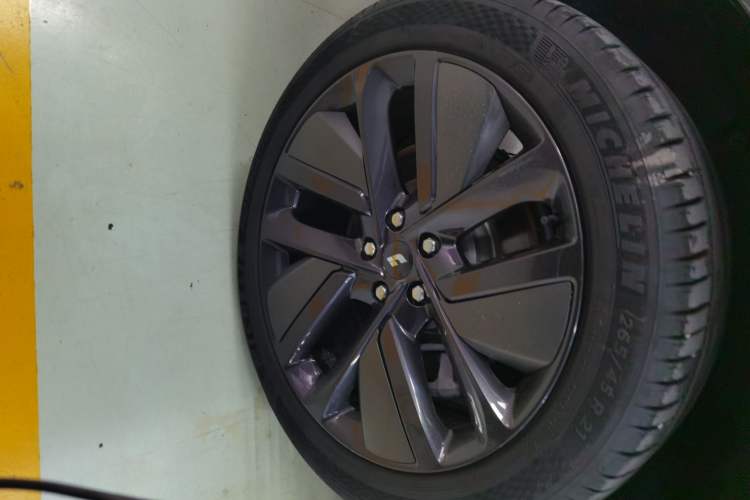 Used Li Auto L7 2023 Pro Model
