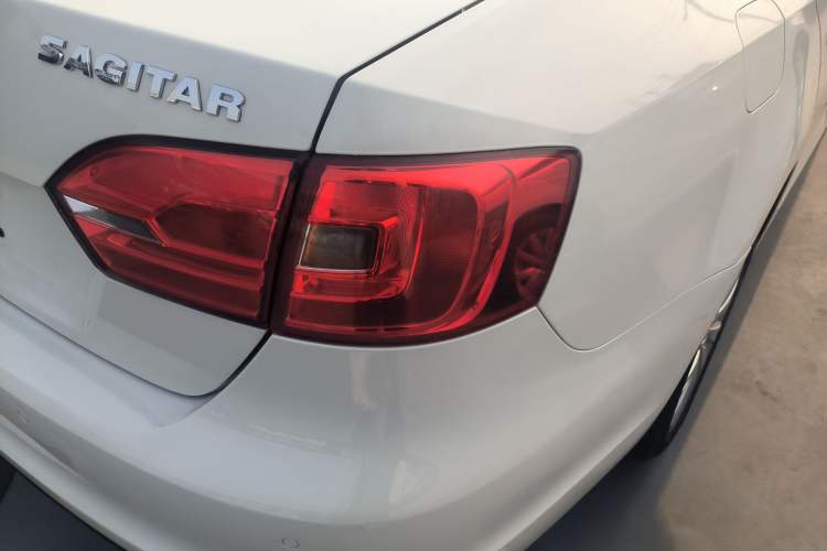 Used Volkswagen Sagitar 2015 1.6L Automatic Comfort Model
