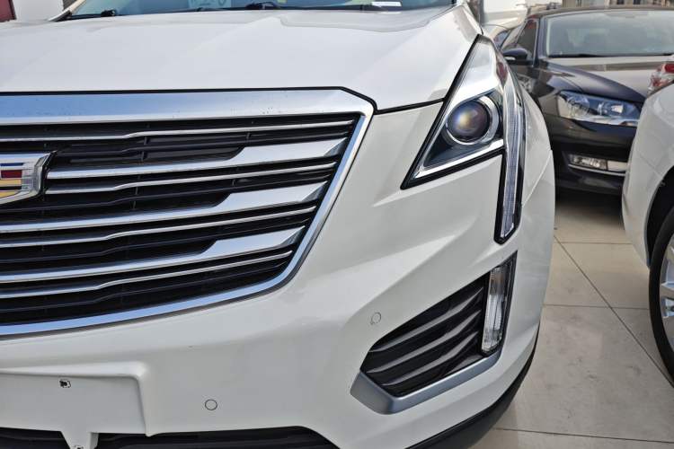Used Cadillac XT5 2018 25T Luxury Model
