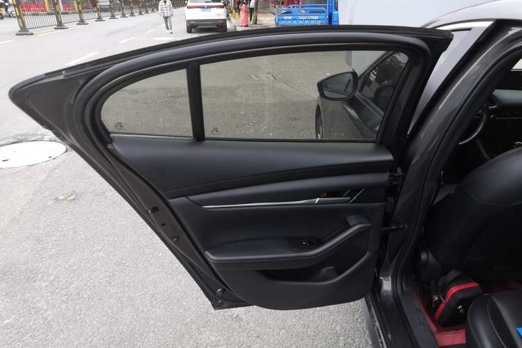 Used Mazda Mazda 3 Axela 2020 1.5L Automatic Luxury Version