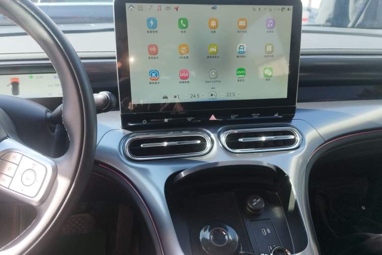 Used  #1 2024 Dynamic Standard Edition