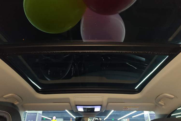 Used Volkswagen Passat 2025 Outstanding Model 380TSI Starry Dragon Glorious Edition
