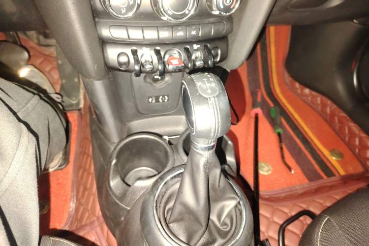 Used  MINI 2016 1.2T ONE Pioneer Edition