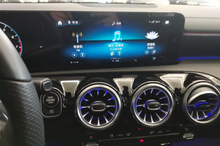 Used Mercedes-Benz A-Class 2022 Revised Version A 200 L Sport Sedan Fashionable Style