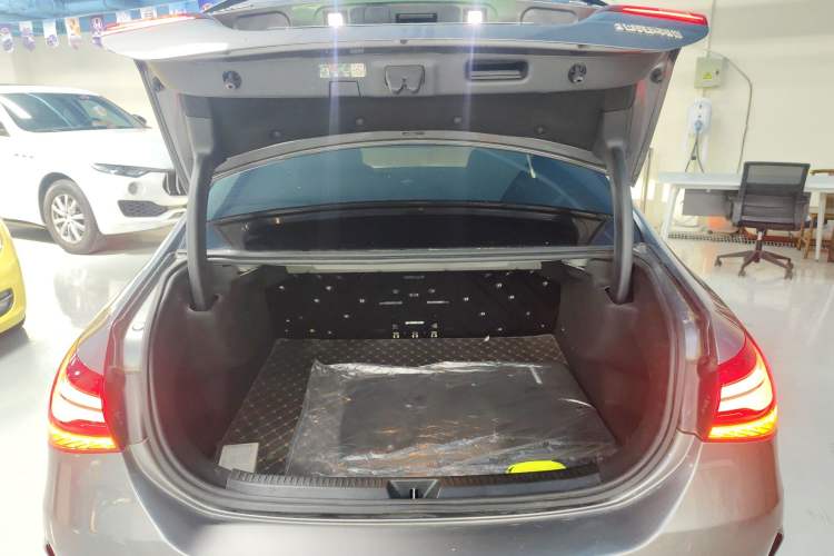 Used Mercedes-Benz A-AMG 2024 AMG A 35 L 4MATIC
