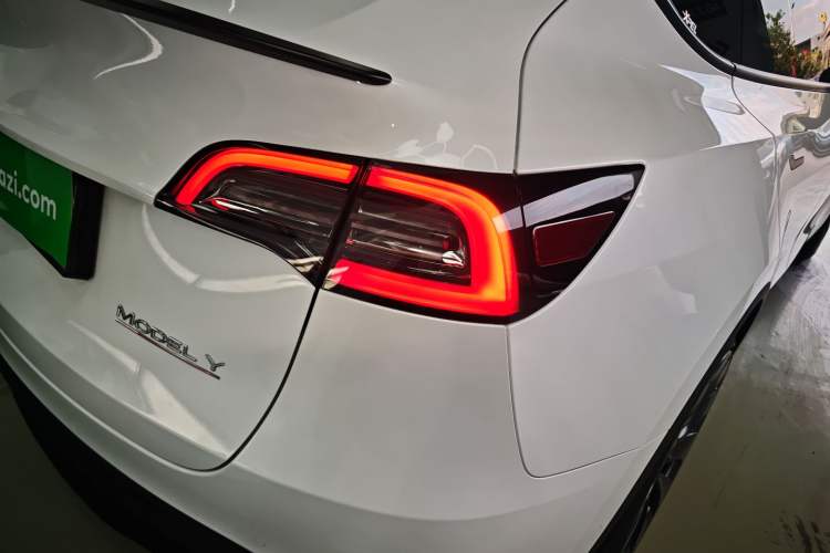 Used Tesla Model Y 2022 Performance High-Performance All-Wheel-Drive Version
