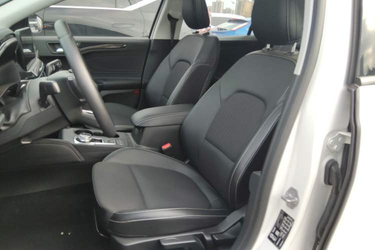 Used Ford Focus 2021 Hatchback EcoBoost 180 Automatic Titanium Edition
