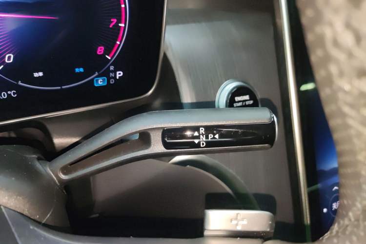 Used Mercedes-Benz GLC 2024 GLC 260 L 4MATIC Luxury Model 5 Seats